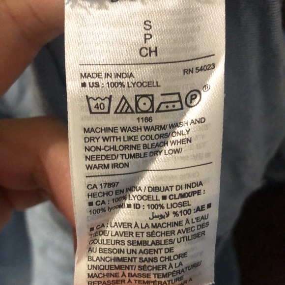 Old Navy chambray one shoulder top - Picture 5 of 5